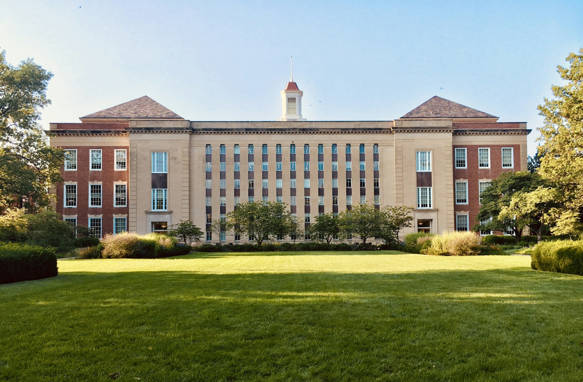 Pennis University Main Quad